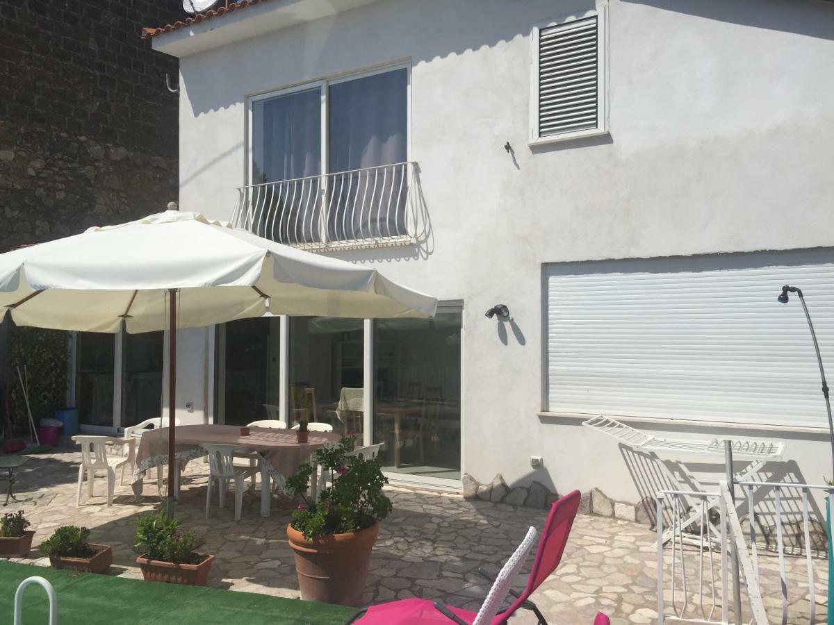 Villa Asia Holiday Home SantʼAgata sui Due Golfi Buitenkant foto